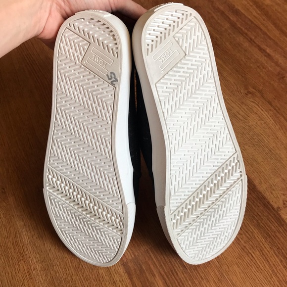 TOMS - Picture 6 of 7
